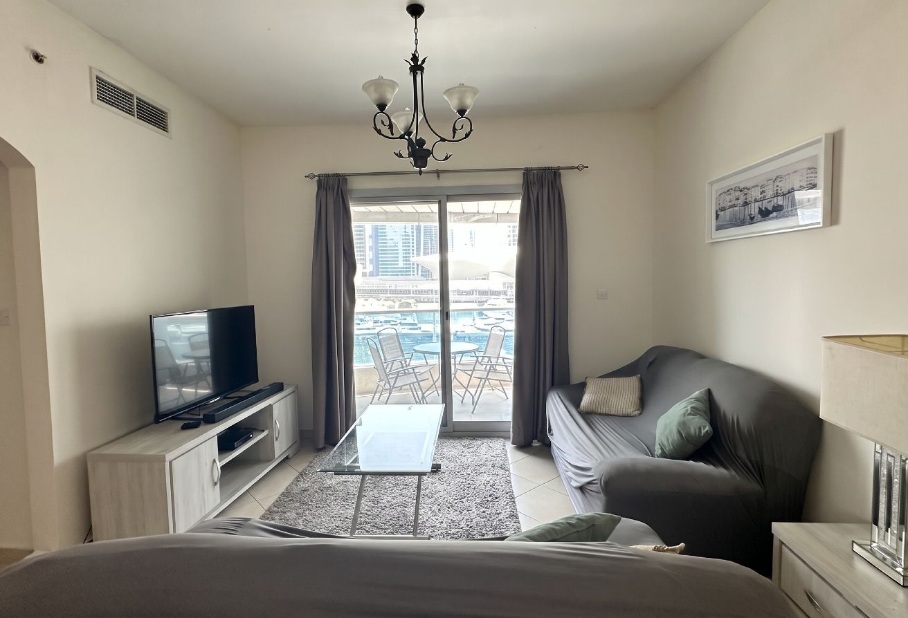 Steps to Metro | Lake View | Best Price