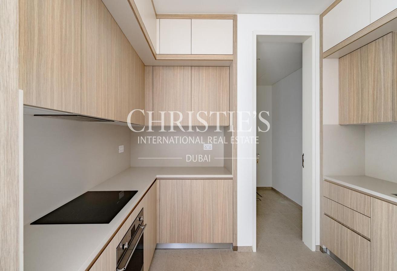 Skyline Elegance | Waterfront Living | 2BR APT photo 5