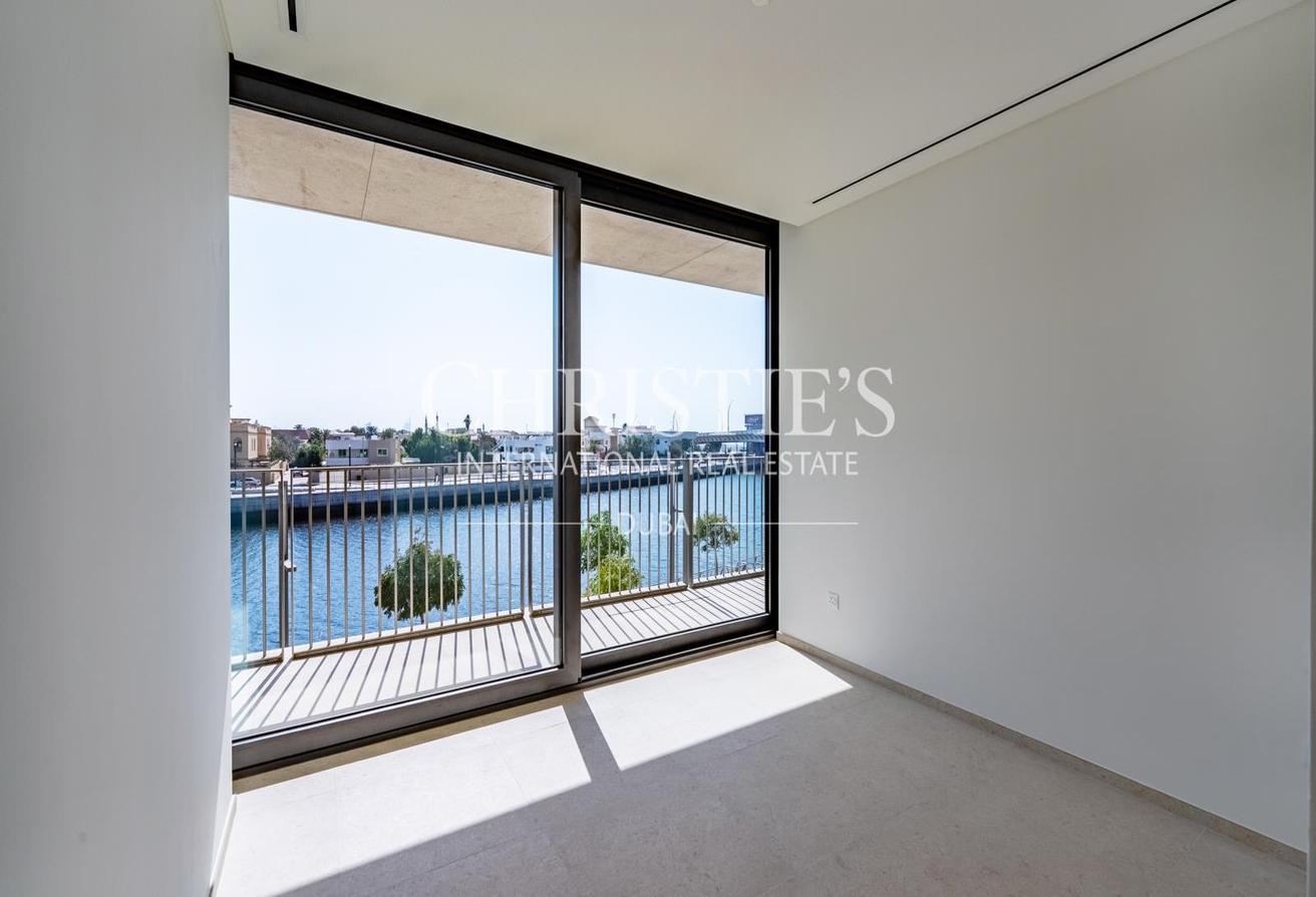 Skyline Elegance | Waterfront Living | 2BR APT photo 11