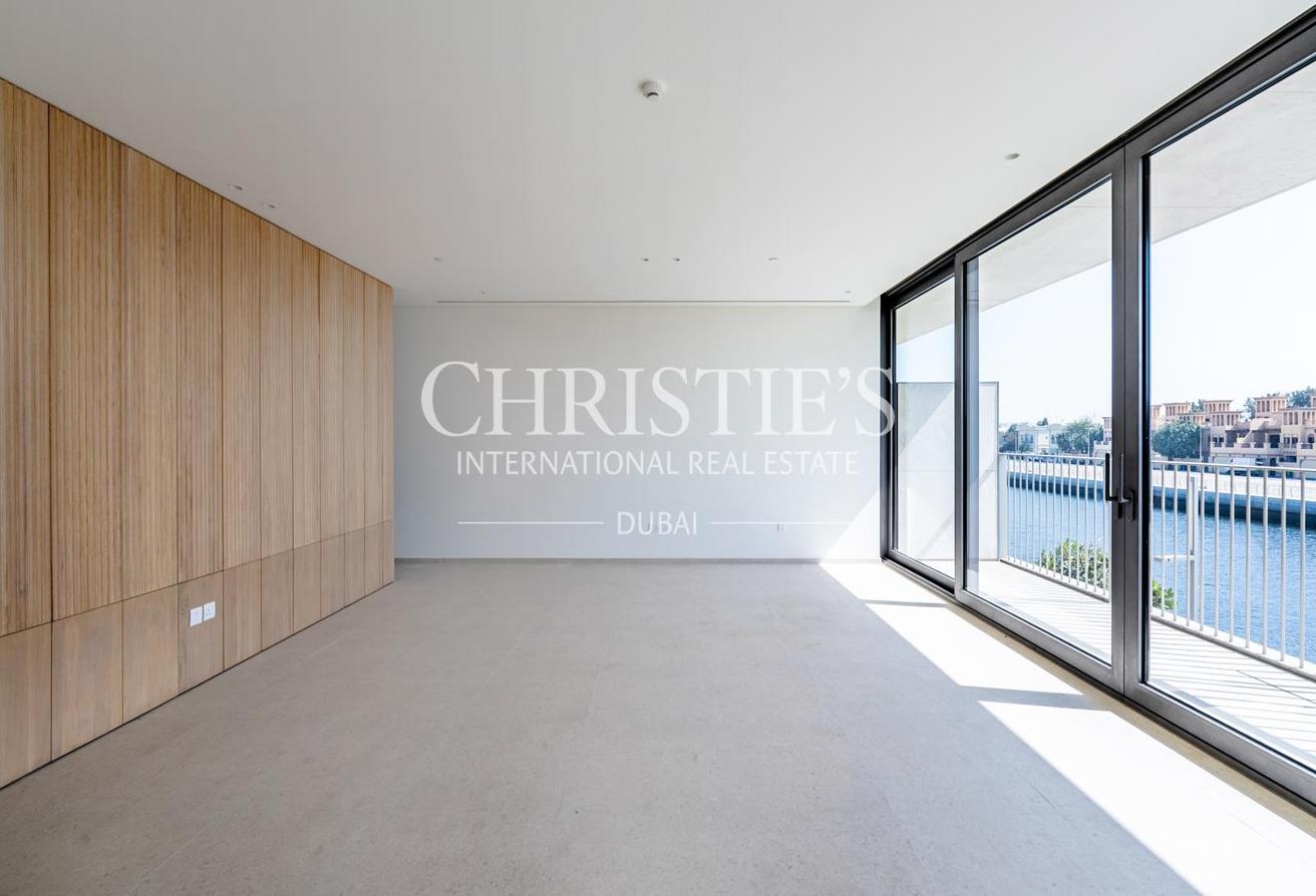 Skyline Elegance | Waterfront Living | 2BR APT photo 4