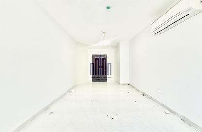 Apartment - 1 Bedroom - 2 Bathrooms for rent in Hoshi - Al Badie - Sharjah