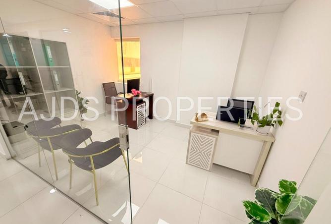 122002389 - Property Image 2