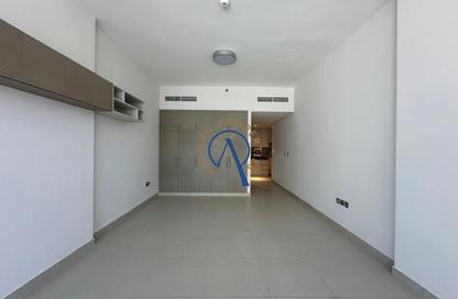 Apartment - Studio - 1 for rent in Al Waleed Garden 2 - Al Waleed Garden - Al Jaddaf - Dubai Apartment - Studio - 1 for rent in Al Waleed Garden 2 - Al Waleed Garden - Al Jaddaf - Dubai