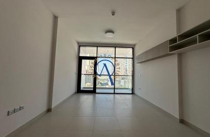 Apartment - Studio - 1 for rent in Al Waleed Garden 2 - Al Waleed Garden - Al Jaddaf - Dubai Apartment - Studio - 1 for rent in Al Waleed Garden 2 - Al Waleed Garden - Al Jaddaf - Dubai