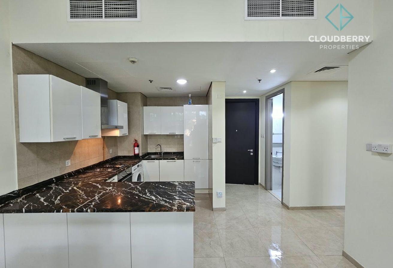 Ready To Move| Bigger Layout | Near Metro photo 4