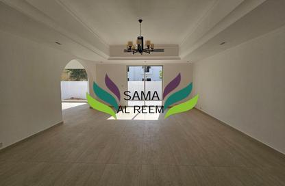 Villa - 4 Bedrooms - 5 Bathrooms for rent in Jumeirah 3 Villas - Jumeirah 3 - Jumeirah - Dubai