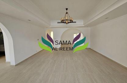 Villa - 4 Bedrooms - 5 Bathrooms for rent in Jumeirah 3 Villas - Jumeirah 3 - Jumeirah - Dubai