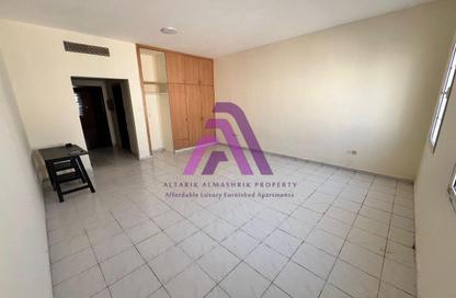 Apartment - Studio - 1 Bathroom for rent in Building U11 - Italy Cluster - International City - Dubai