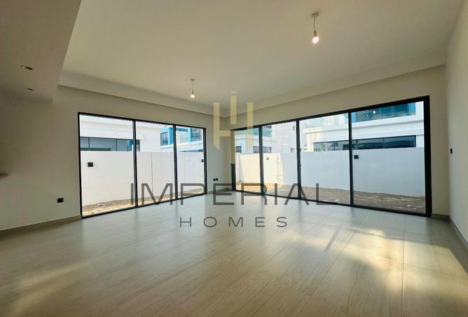 16121330 - Property Image 2