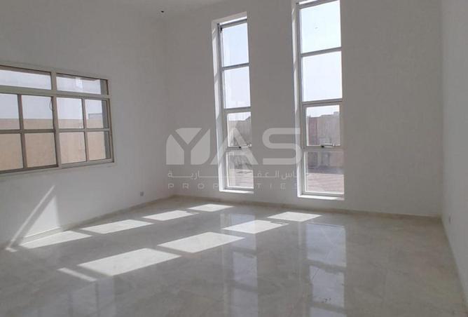 16135002 - Property Image 2