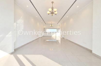 Apartment - 3 - 5 for rent in Gulf Residence - Oud Metha - Bur Dubai - Dubai