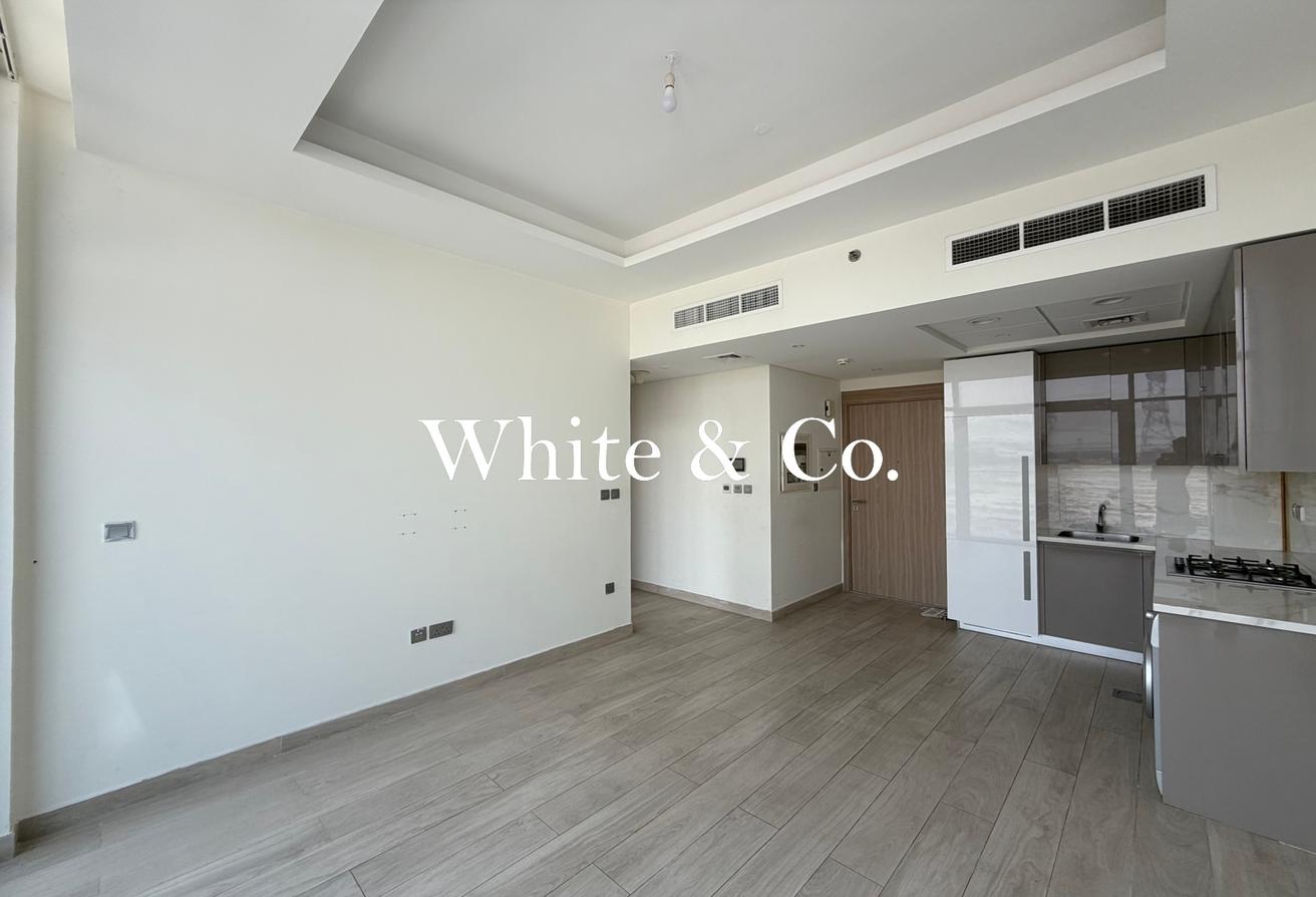 1 BED | UNFURNISHED | VIEWS | READY NOW photo 4