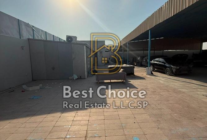 122901855 - Property Image 3