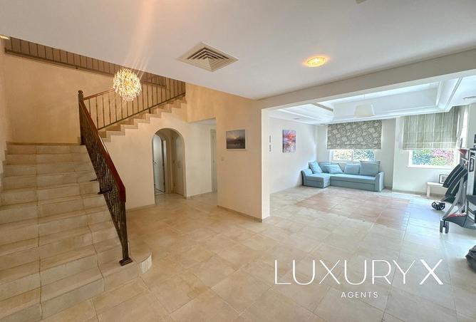 73840117 - Property Image 3