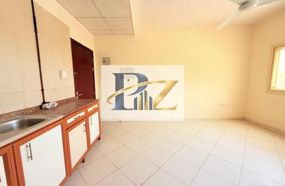 Apartment - Studio - 1 for rent in Muwailih Building - Muwaileh - Sharjah