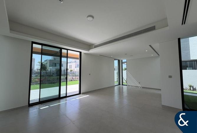 54004657 - Property Image 2