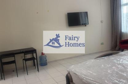 Apartment - Studio - 1 Bathroom for rent in Building P03 - France Cluster - International City - Dubai
