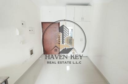 Apartment - Studio - 1 for rent in Fire Station Road - Muwaileh - Sharjah