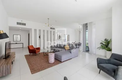 Apartment - 3 Bedrooms - 5 Bathrooms for rent in Al Fattan Downtown Towers - Al Satwa - Dubai