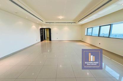 Apartment - 3 Bedrooms - 5 Bathrooms for rent in Silver Wave Tower - Al Mina - Abu Dhabi