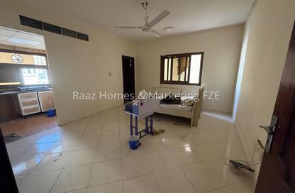 Apartment - Studio - 1 for rent in Al Nabaa Building - Al Naba'ah - Al Sharq - Sharjah Apartment - Studio - 1 for rent in Al Nabaa Building - Al Naba'ah - Al Sharq - Sharjah