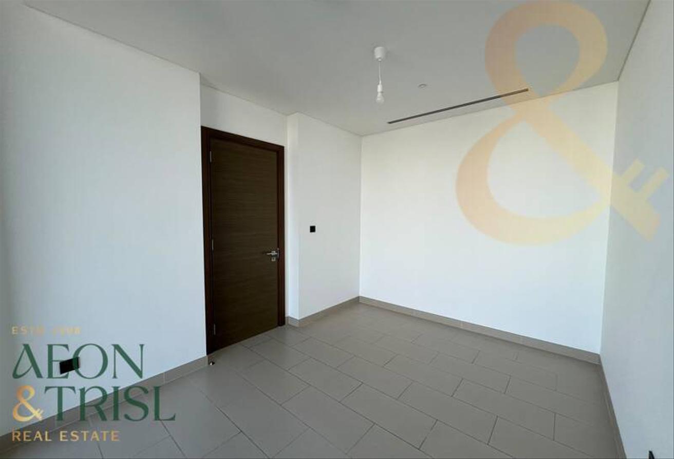1 BR + Study | Creek View | Higher Floor photo 9
