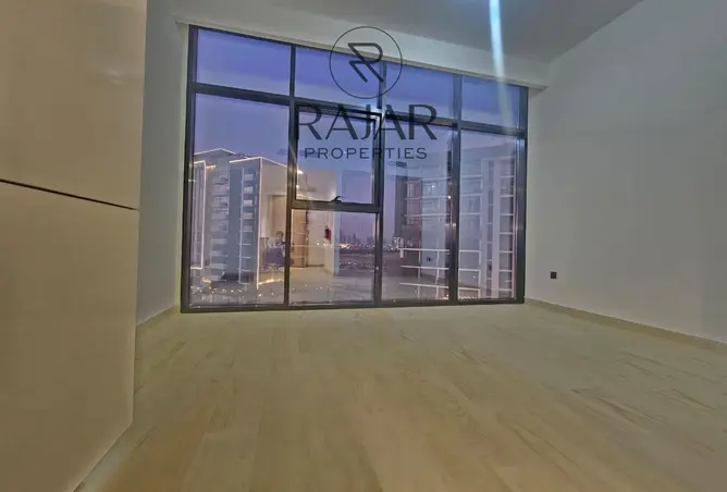 102825384 - Property Image 3