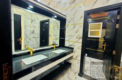 Villa - 5 - 6 for sale in Al Yasmeen - Ajman