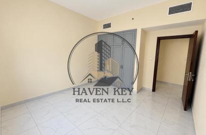 Apartment - 2 - 2 for rent in 3033 Muwaileh Building - Muwaileh Commercial - Sharjah