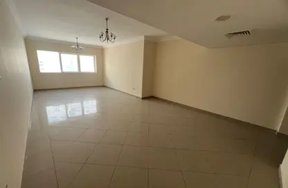 Apartment - 3 Bedrooms - 3 Bathrooms for rent in Al Taawun Street - Al Taawun - Sharjah