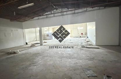Warehouse - Studio - 2 Bathrooms for rent in Umm Al Thuoob - Umm Al Quwain