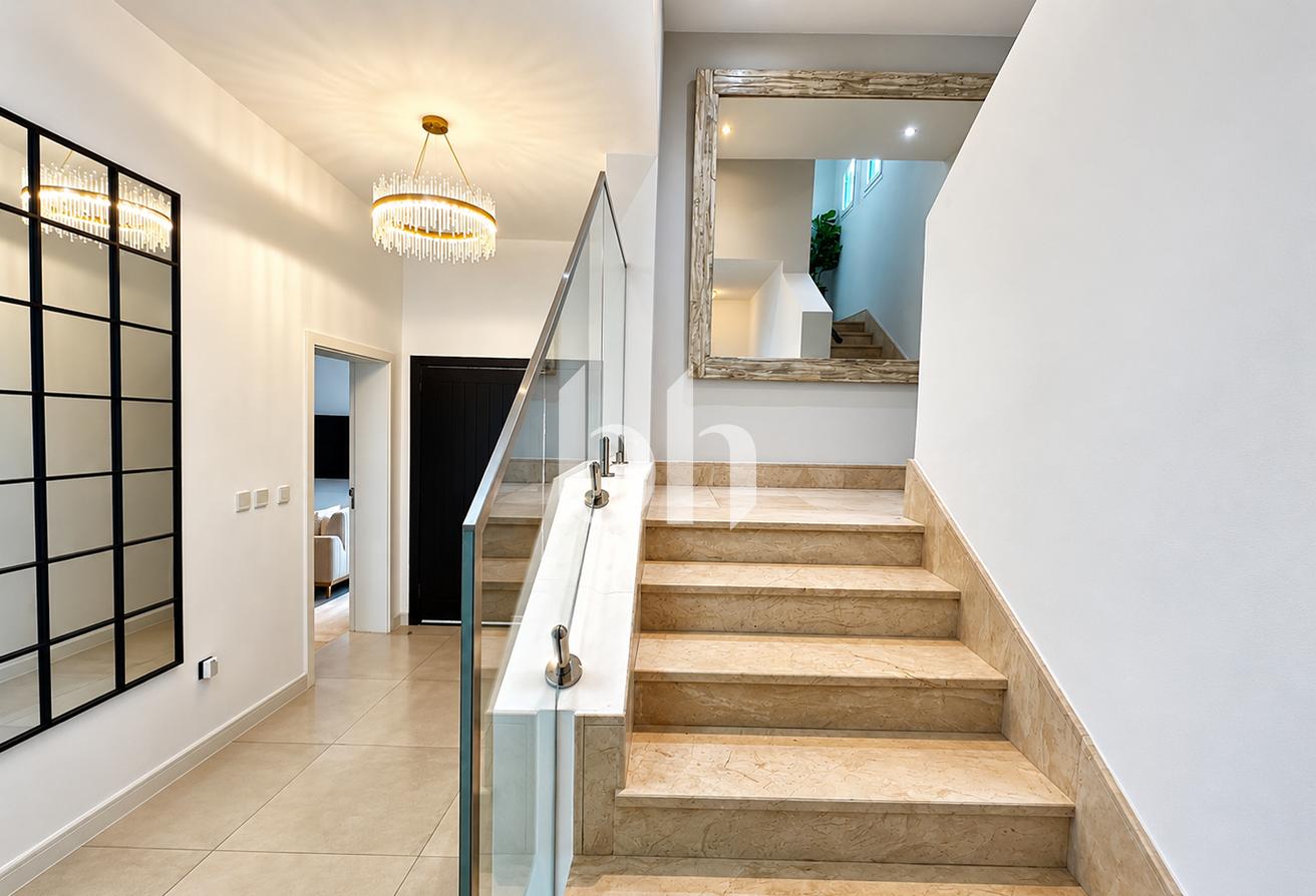 Extended | Furnished | Upgraded | Vacant photo 4