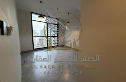 Apartment - 2 Bedrooms - 3 Bathrooms for rent in Al Khan Corniche - Al Khan - Sharjah Apartment - 2 Bedrooms - 3 Bathrooms for rent in Al Khan Corniche - Al Khan - Sharjah