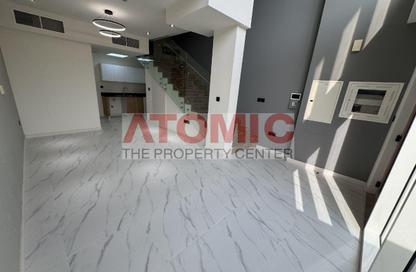 Townhouse - 1 - 2 for rent in Rukan 3 - Rukan - Dubai