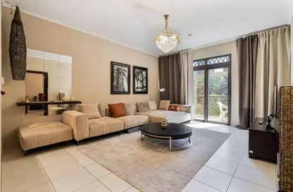 شقة - غرفة نوم - 2 حمامات للايجار في ينسون 1 - ينسون - دبي القديمة - وسط مدينة دبي - دبي