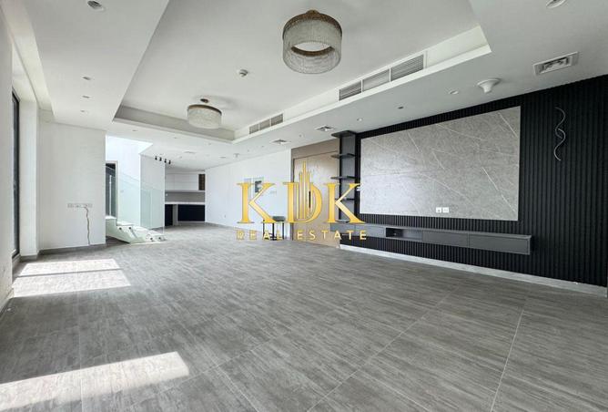 114175557 - Property Image 2