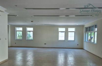 Villa - 4 - 5 for rent in District 3 - Jumeirah Park - Dubai