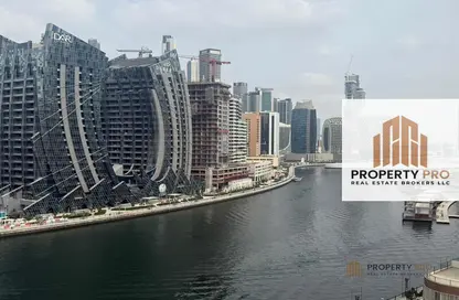 شقة - 2 غرف نوم - 3 حمامات للايجار في ويفز تاور - الخليج التجاري - دبي