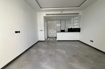 شقة - غرفة نوم - 2 حمامات للايجار في كيرف باي سيترو - ارجان - دبي