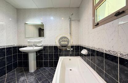 Apartment - Studio - 1 for rent in Al Mushrif Villas - Al Mushrif - Abu Dhabi