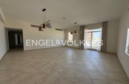 Apartment - 3 Bedrooms - 3 Bathrooms for sale in Abbey Crescent 1 - Abbey Crescent - Motor City - Dubai