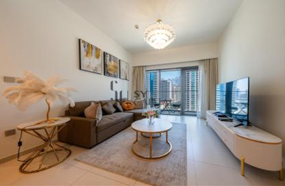 Apartment - 1 - 1 for sale in Burj Royale - Downtown Dubai - Dubai