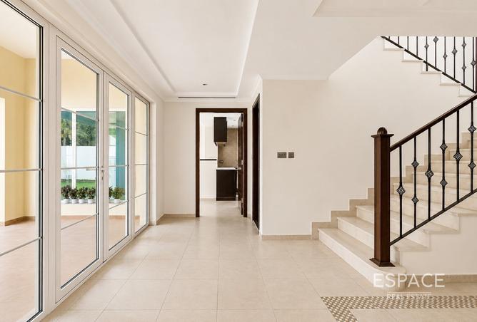 121540453 - Property Image 2