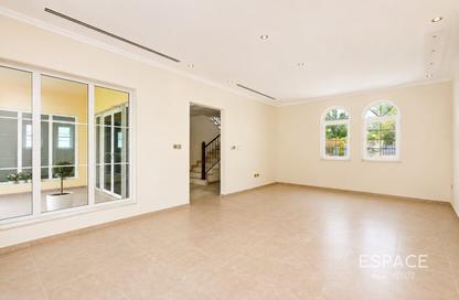 Villa - 3 Bedrooms - 4 Bathrooms for rent in District 5 - Jumeirah Park - Dubai Villa - 3 Bedrooms - 4 Bathrooms for rent in District 5 - Jumeirah Park - Dubai