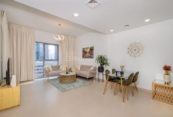Vacant | Exquisite Unit | Spacious