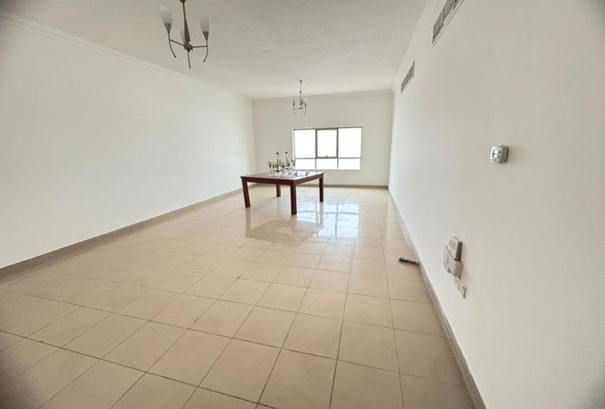 84912037 - Property Image 2