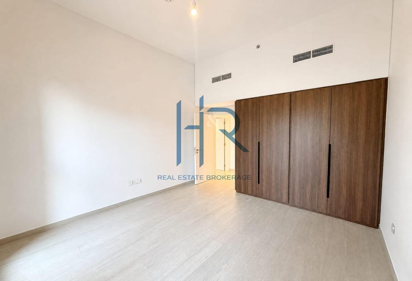 Type A Villa | Luxury Living | Massive Plot | Call photo 7