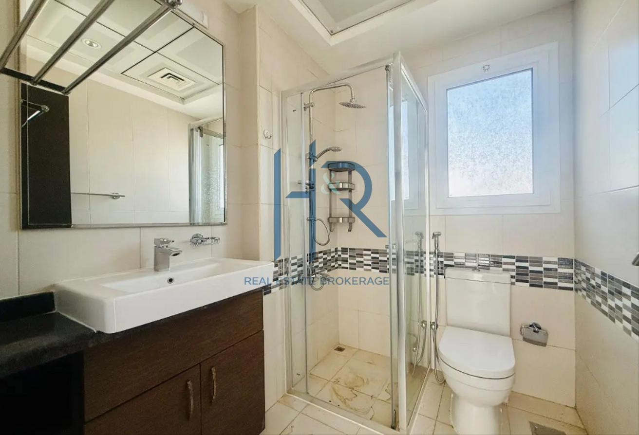 Type A Villa | Luxury Living | Massive Plot | Call photo 11