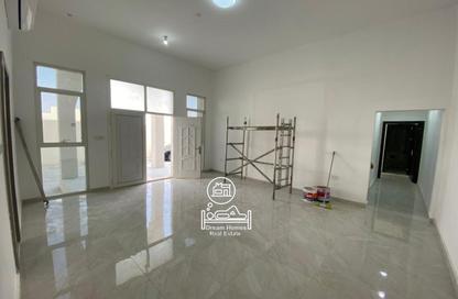 Apartment - 2 Bedrooms - 2 Bathrooms for rent in Madinat Al Riyad - Abu Dhabi