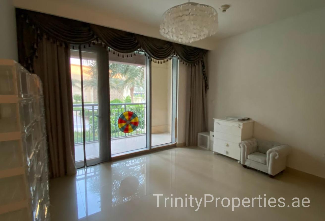 Furnished | Direct Promenade Access | Terrace photo 9